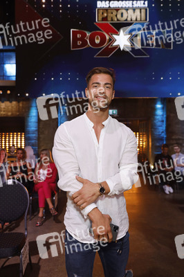 1. Kampfabend 'Das große SAT.1 Promiboxen' in Köln