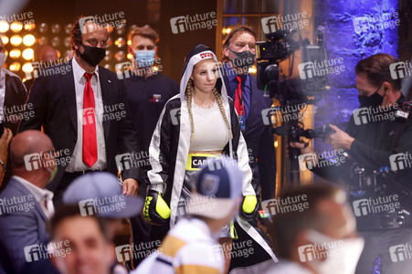 1. Kampfabend 'Das große SAT.1 Promiboxen' in Köln