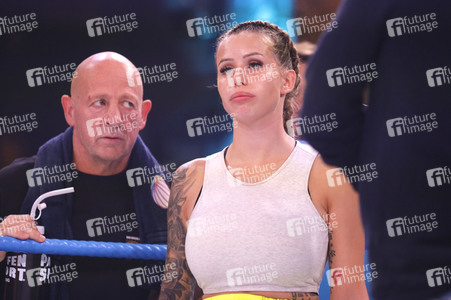 1. Kampfabend 'Das große SAT.1 Promiboxen' in Köln