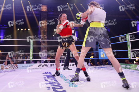 1. Kampfabend 'Das große SAT.1 Promiboxen' in Köln