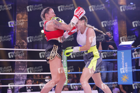 1. Kampfabend 'Das große SAT.1 Promiboxen' in Köln