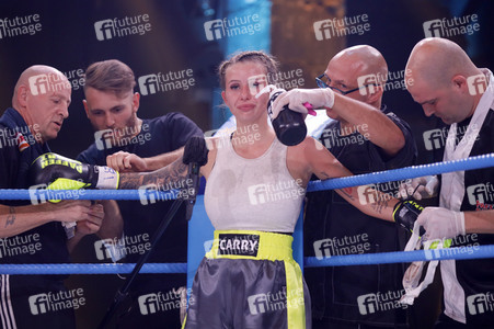 1. Kampfabend 'Das große SAT.1 Promiboxen' in Köln