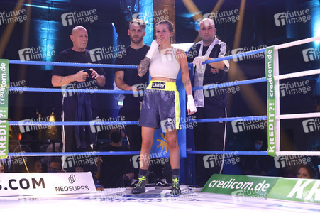 1. Kampfabend 'Das große SAT.1 Promiboxen' in Köln