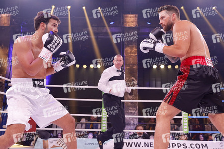 1. Kampfabend 'Das große SAT.1 Promiboxen' in Köln