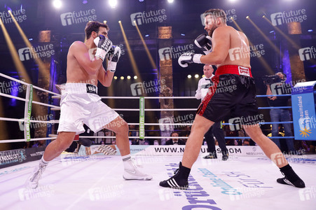 1. Kampfabend 'Das große SAT.1 Promiboxen' in Köln