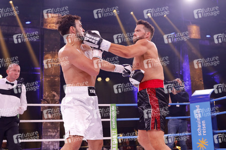 1. Kampfabend 'Das große SAT.1 Promiboxen' in Köln