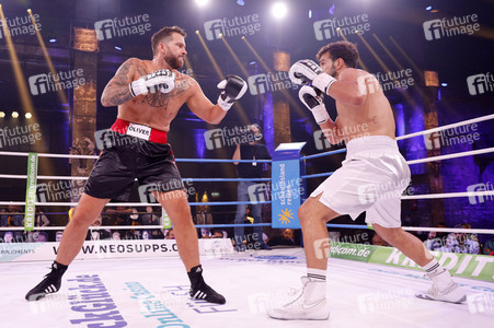 1. Kampfabend 'Das große SAT.1 Promiboxen' in Köln