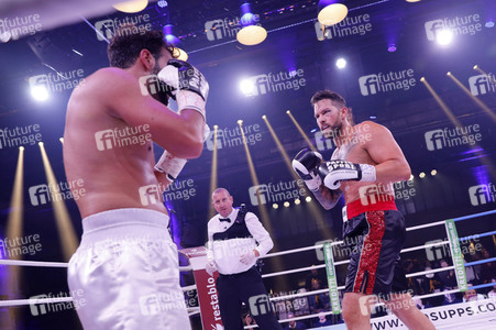 1. Kampfabend 'Das große SAT.1 Promiboxen' in Köln