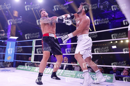 1. Kampfabend 'Das große SAT.1 Promiboxen' in Köln