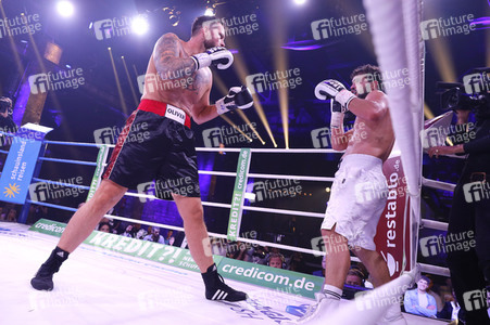 1. Kampfabend 'Das große SAT.1 Promiboxen' in Köln