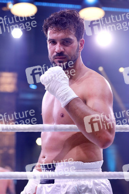 1. Kampfabend 'Das große SAT.1 Promiboxen' in Köln