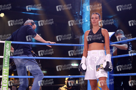 1. Kampfabend 'Das große SAT.1 Promiboxen' in Köln