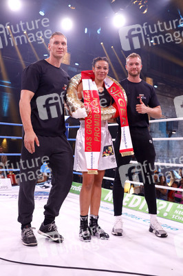 1. Kampfabend 'Das große SAT.1 Promiboxen' in Köln