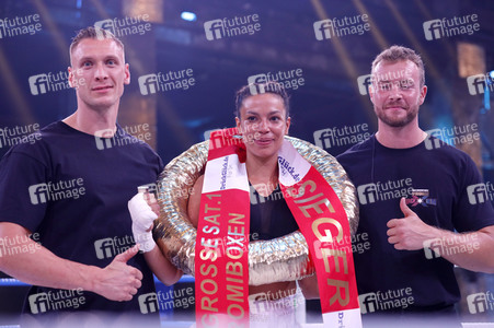 1. Kampfabend 'Das große SAT.1 Promiboxen' in Köln