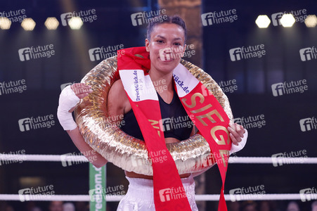 1. Kampfabend 'Das große SAT.1 Promiboxen' in Köln