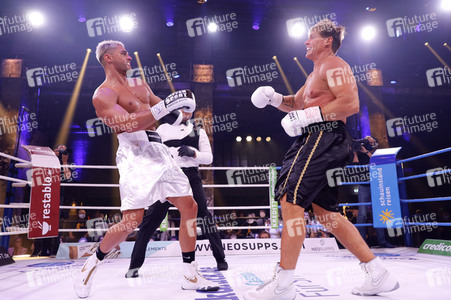 1. Kampfabend 'Das große SAT.1 Promiboxen' in Köln