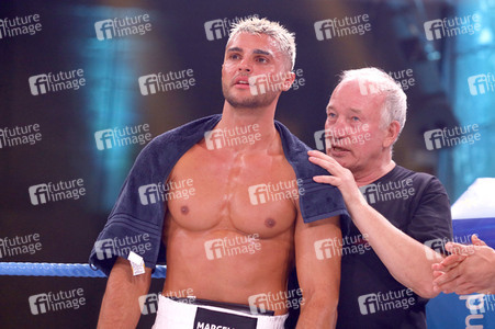 1. Kampfabend 'Das große SAT.1 Promiboxen' in Köln