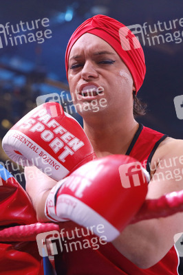 1. Kampfabend 'Das große SAT.1 Promiboxen' in Köln