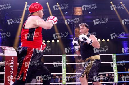 1. Kampfabend 'Das große SAT.1 Promiboxen' in Köln