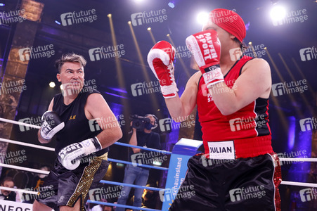 1. Kampfabend 'Das große SAT.1 Promiboxen' in Köln