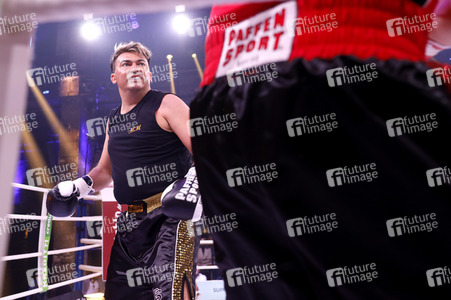 1. Kampfabend 'Das große SAT.1 Promiboxen' in Köln