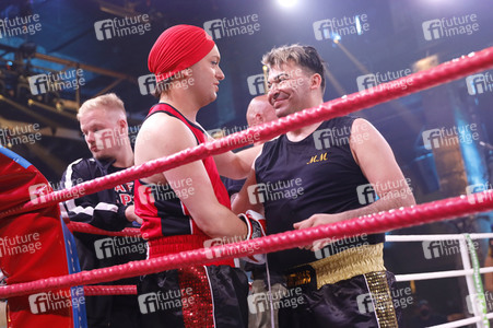 1. Kampfabend 'Das große SAT.1 Promiboxen' in Köln