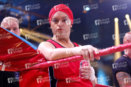 1. Kampfabend 'Das große SAT.1 Promiboxen' in Köln