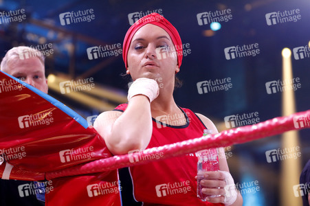 1. Kampfabend 'Das große SAT.1 Promiboxen' in Köln