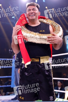 1. Kampfabend 'Das große SAT.1 Promiboxen' in Köln