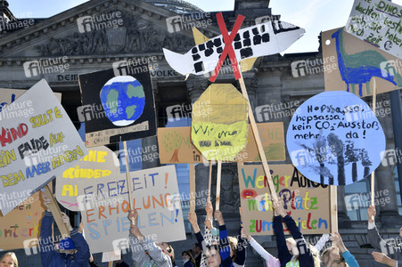 Fototermin anlässlich des Weltkindertags 2020 in Berlin