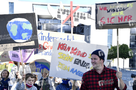 Fototermin anlässlich des Weltkindertags 2020 in Berlin
