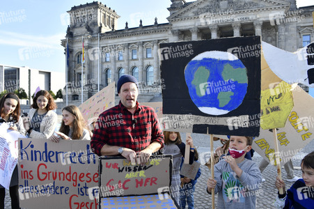 Fototermin anlässlich des Weltkindertags 2020 in Berlin