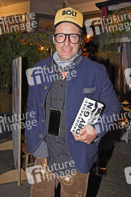 Almauftrieb in der Käfer Schänke in München