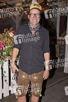 Almauftrieb in der Käfer Schänke in München