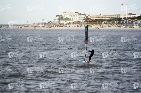 Foil-Surfer auf Norderney
