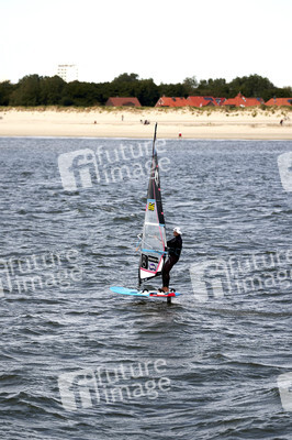 Foil-Surfer auf Norderney