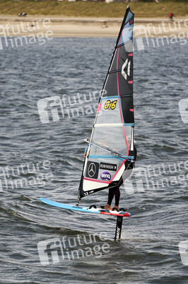 Foil-Surfer auf Norderney