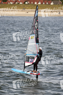 Foil-Surfer auf Norderney