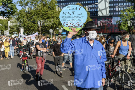 Demonstration 'Es reicht! - Wir haben Platz' in Berlin