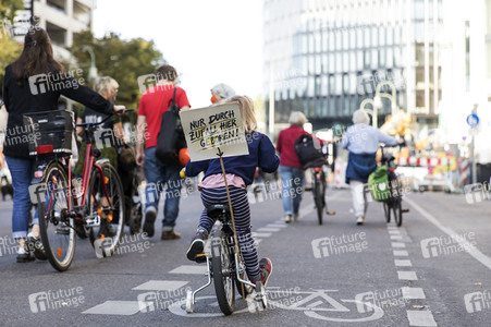 Demonstration 'Es reicht! - Wir haben Platz' in Berlin