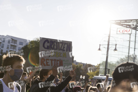 Demonstration 'Es reicht! - Wir haben Platz' in Berlin