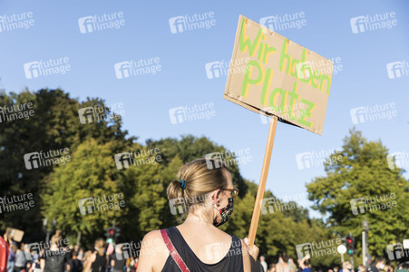 Demonstration 'Es reicht! - Wir haben Platz' in Berlin