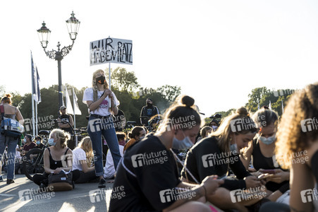 Demonstration 'Es reicht! - Wir haben Platz' in Berlin