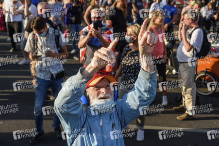 Techno-Parade zum World Peace Day in Berlin