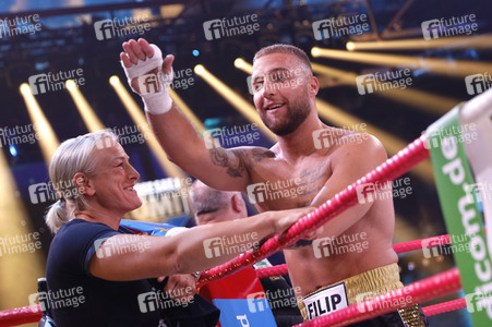 2. Kampfabend 'Das große SAT.1 Promiboxen' in Köln