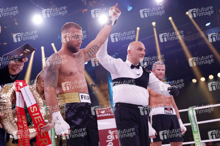 2. Kampfabend 'Das große SAT.1 Promiboxen' in Köln