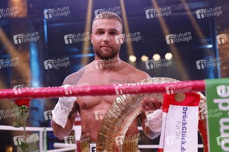 2. Kampfabend 'Das große SAT.1 Promiboxen' in Köln