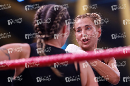 2. Kampfabend 'Das große SAT.1 Promiboxen' in Köln