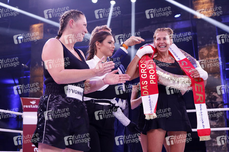 2. Kampfabend 'Das große SAT.1 Promiboxen' in Köln