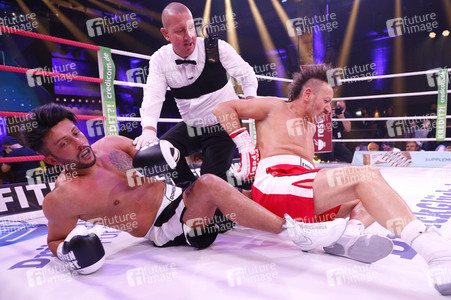 2. Kampfabend 'Das große SAT.1 Promiboxen' in Köln